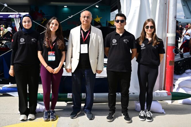 AA-20250920-39171881-39171878-ITU_PARS_ROKET_GRUBU_GELISTIRDIGI_ROKETLERI_TEKNOFESTTE_TANITTI