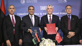 BAKAN BOLAT İMZALAR