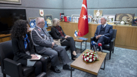 AKAR VE HANALAİNEN GÖRÜŞME