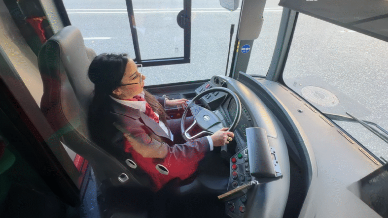 AZERBAYCAN KADIN OTOBÜS