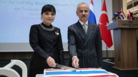 BAKAN URALOĞLU-TAYLAND