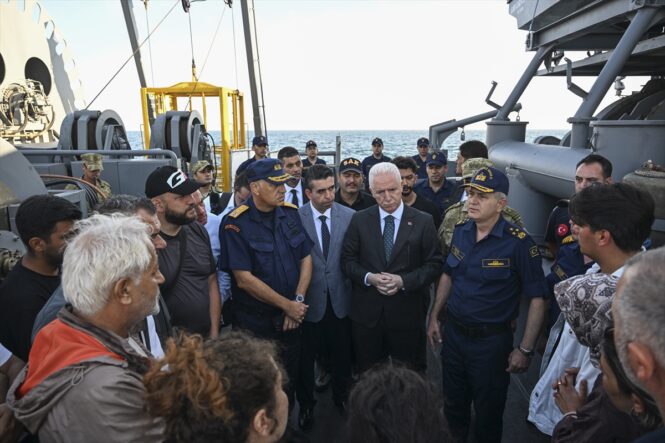 AA-20260905-42390951-42390943-SILIVRI_ACIKLARINDAKI_KAZADA_BATAN_GEMININ_BULUNDUGU_BOLGEDEKI_CALISMALAR_SURUYOR