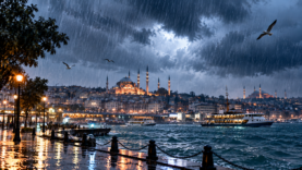 Fırtınalı Yağmurda İstanbul Boğazı